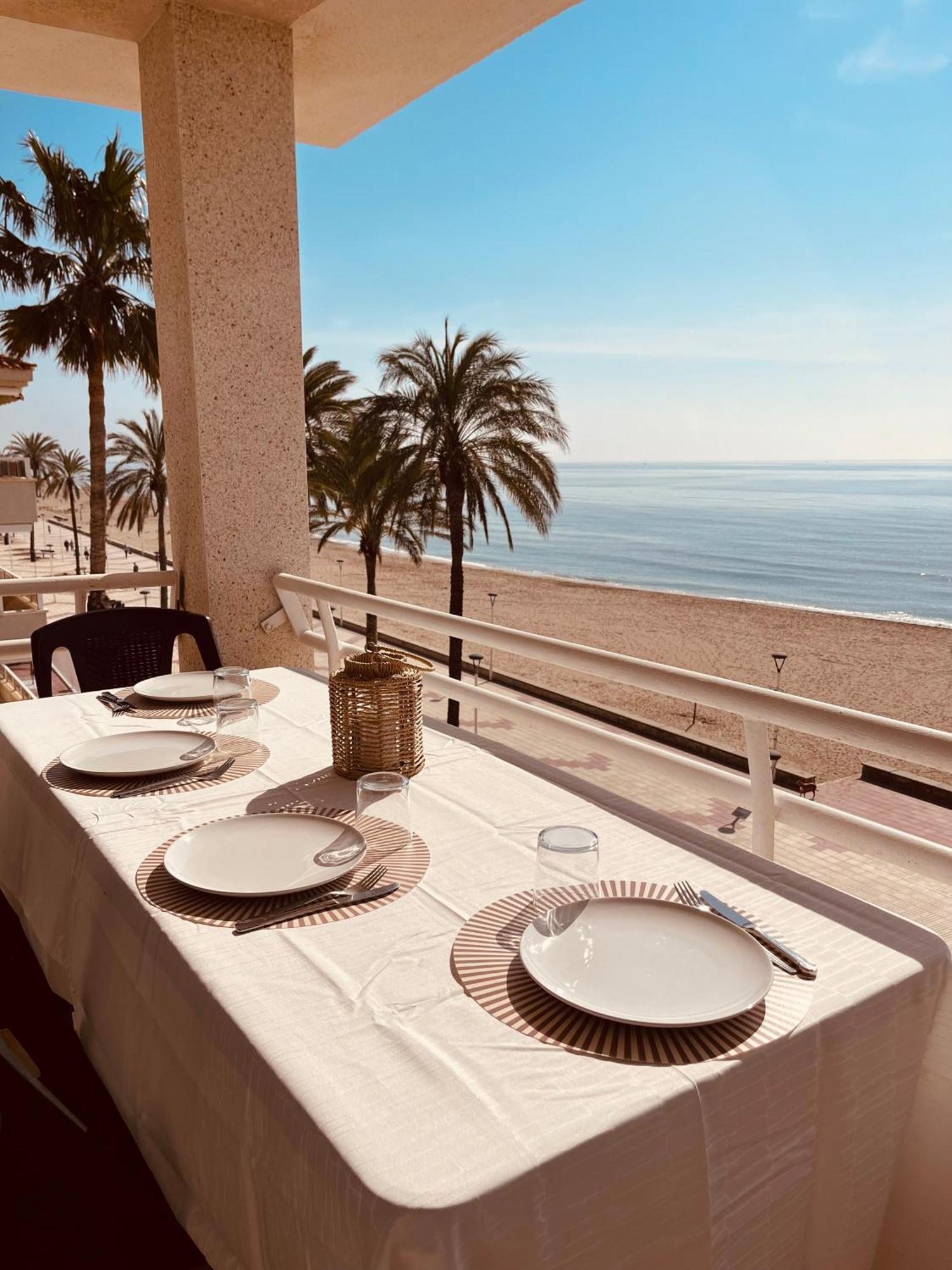 Precioso Con Chimenea Y Vistas Al Mar * Sant Salvador